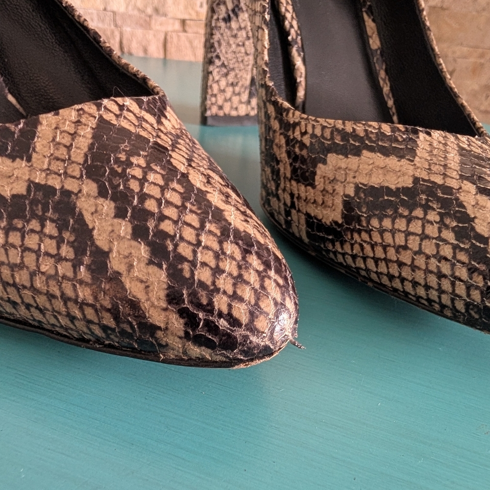 M.Gemi Made In Italy Lustro Snake-Embossed Python Leather Block Heel Pumps EU 38 image 6